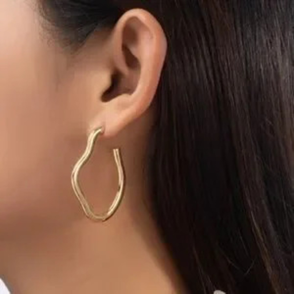Gold Wavy Hoop Earrings (7116)